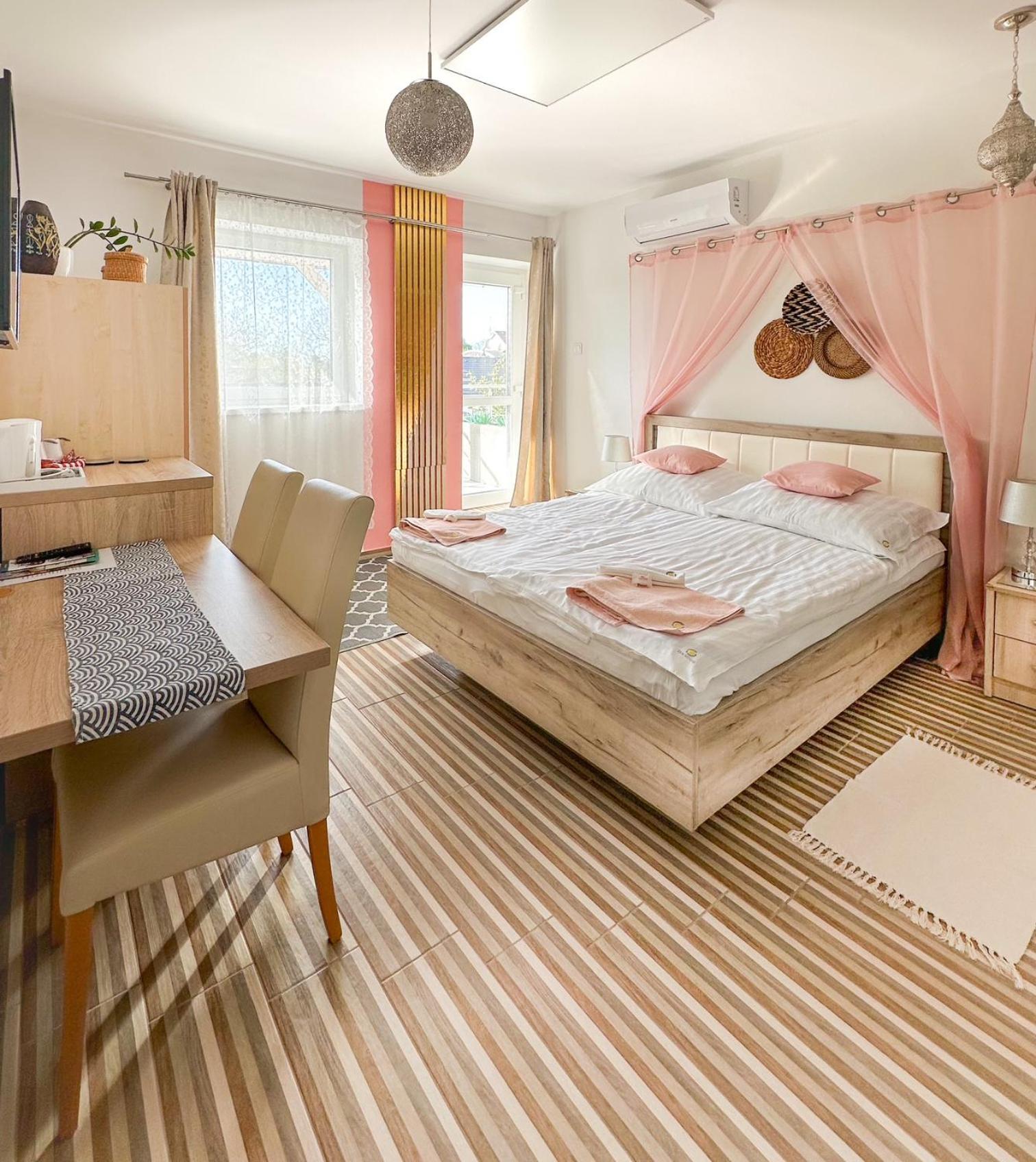 Zen House Bed & Breakfast Hajdúszoboszló Eksteriør bilde
