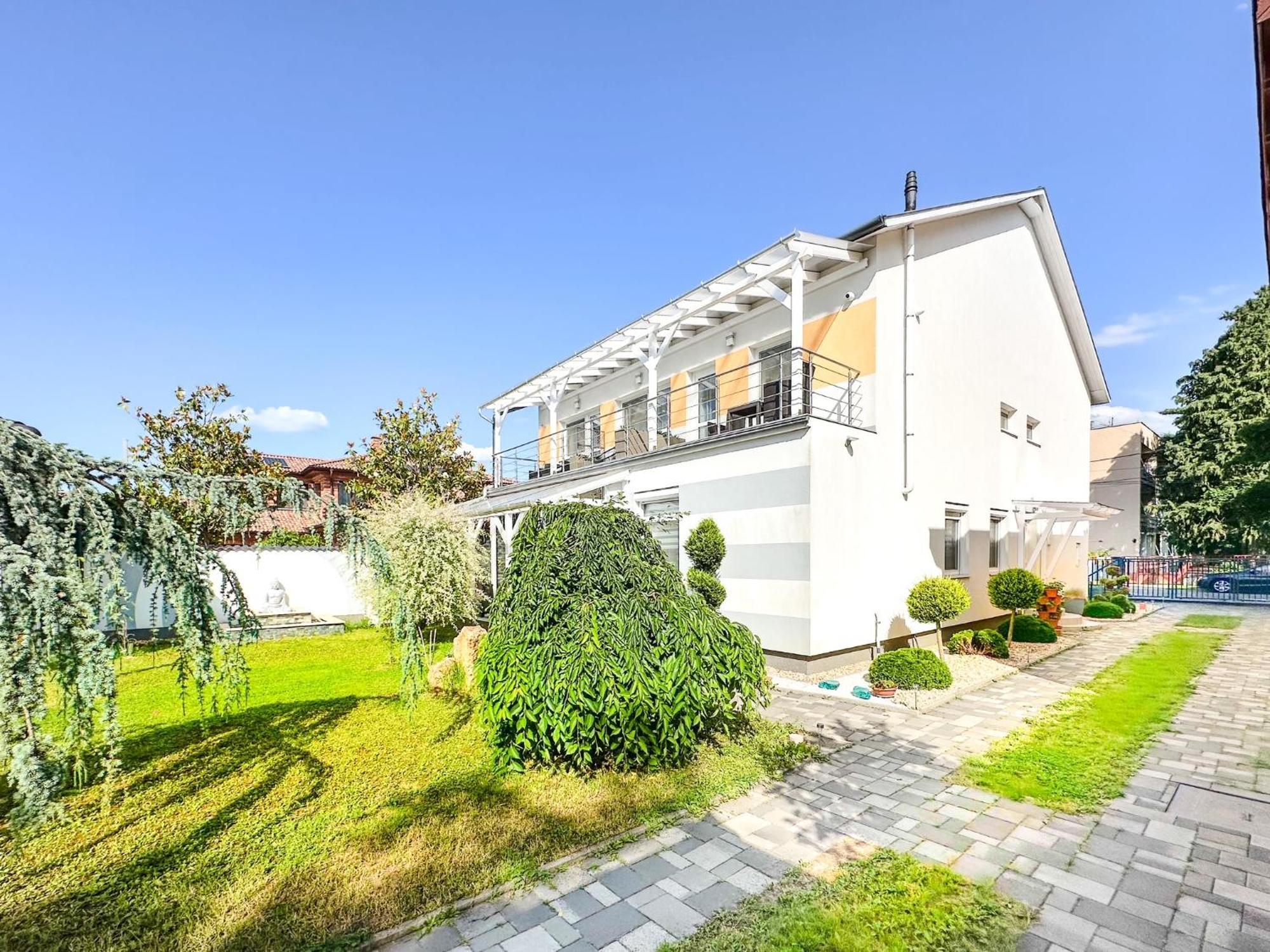 Zen House Bed & Breakfast Hajdúszoboszló Eksteriør bilde